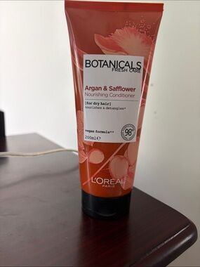 L'Oréal Botanicals Argan & Safflower Nourishing Conditioner - Coral